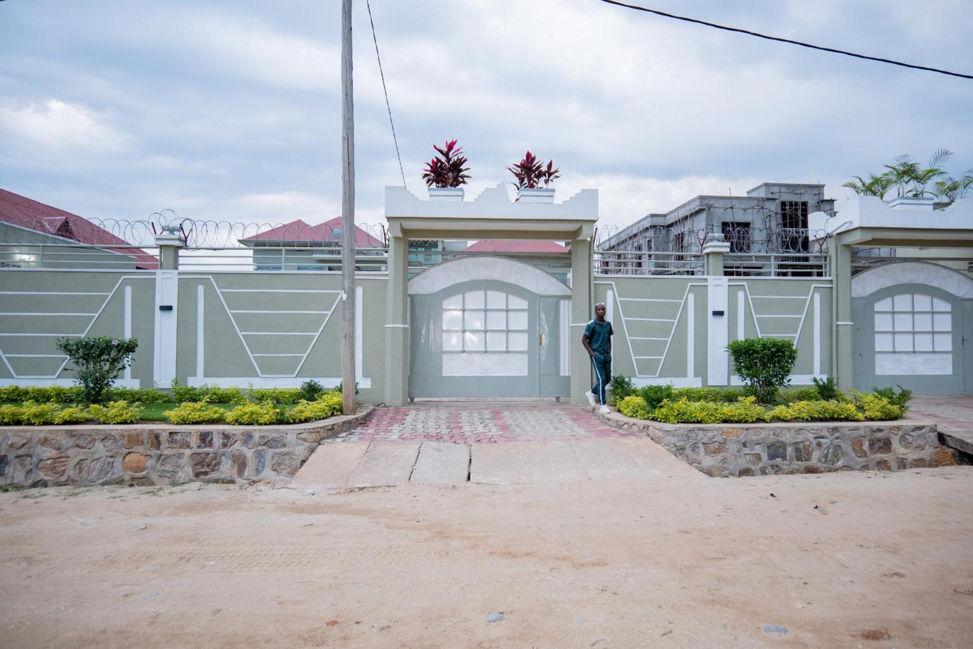 The City Block Apartment بوجومبورا المظهر الخارجي الصورة